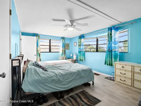 1040 Waterway Drive Barefoot Bay FL 32976