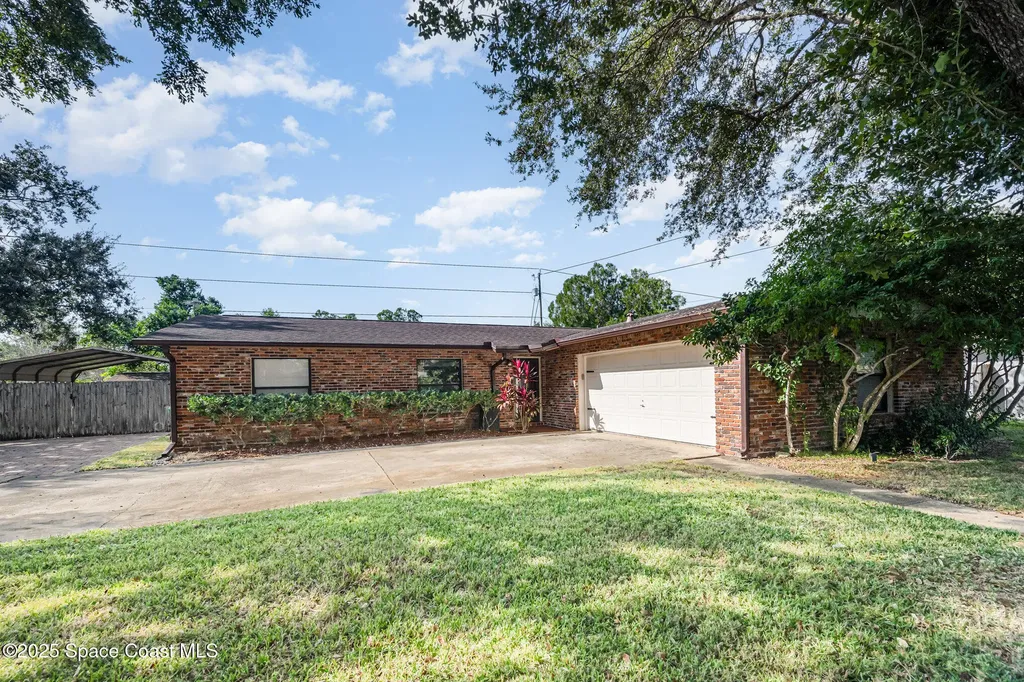 1650 W Carriage Drive Titusville FL 32796