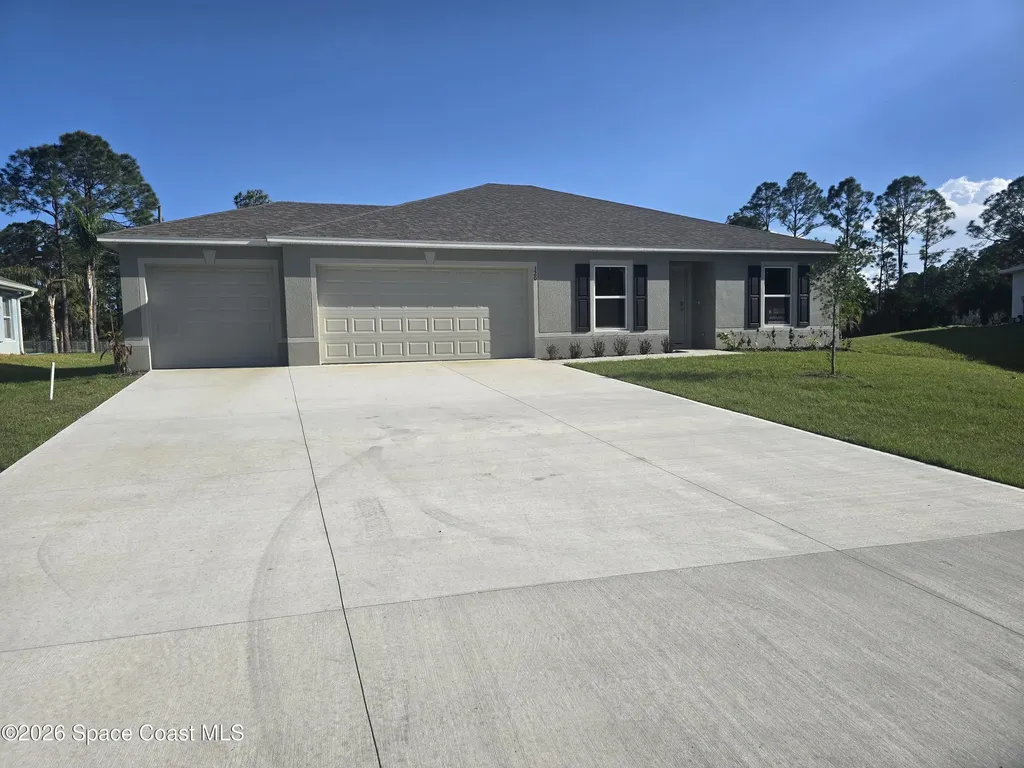 320 Garbelmann Street SW Palm Bay FL 32908