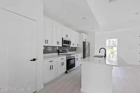 746 Harriet Avenue SW Palm Bay FL 32908