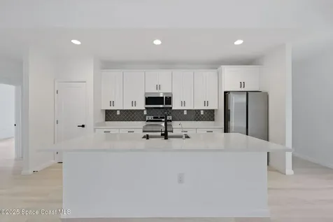 746 Harriet Avenue SW Palm Bay FL 32908