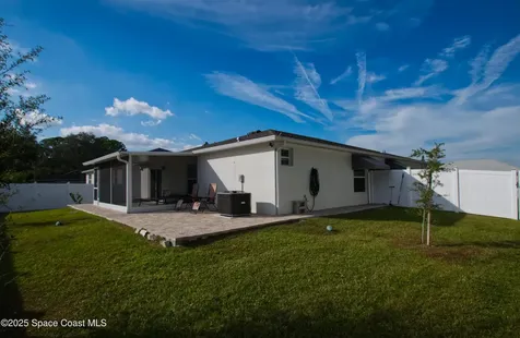 1150 Nordic Street NW Palm Bay FL 32907