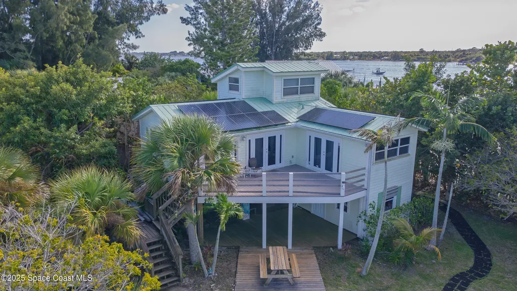 53 Vip Island Grant-valkaria FL 32949