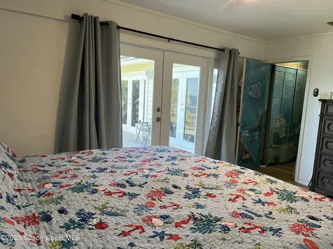 53 Vip Island Grant-valkaria FL 32949