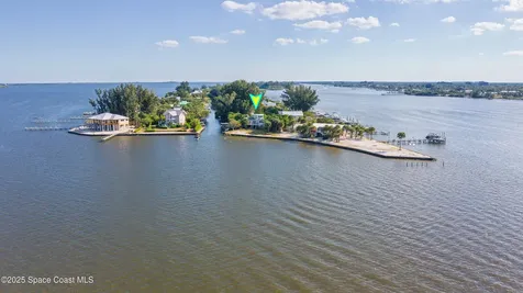 53 Vip Island Grant-valkaria FL 32949