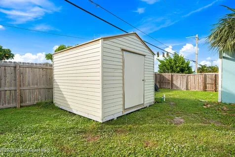 1623 E Central Avenue Merritt Island FL 32952