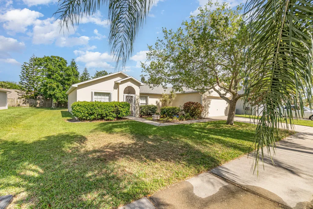 1742 Laramie Circle Melbourne FL 32940