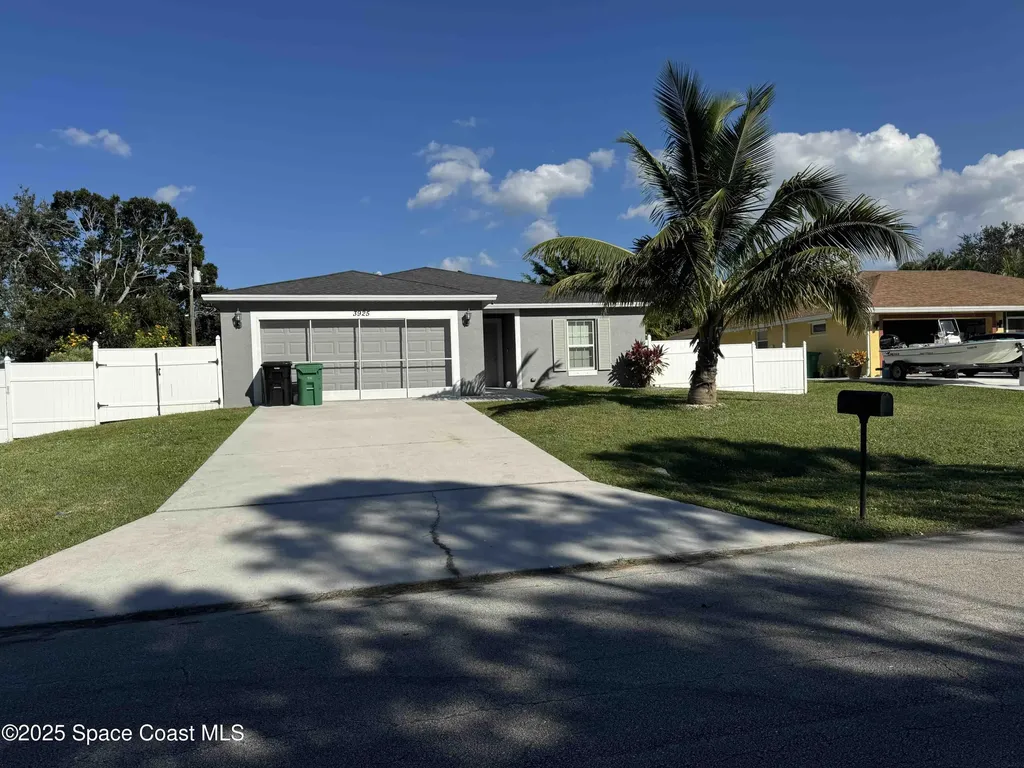 3925 SW Laffite Street Port St. Lucie FL 34953