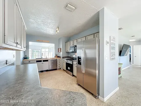 113 SE 1st Street Satellite Beach FL 32937