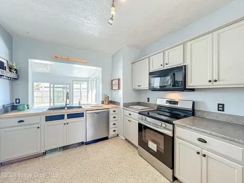 113 SE 1st Street Satellite Beach FL 32937