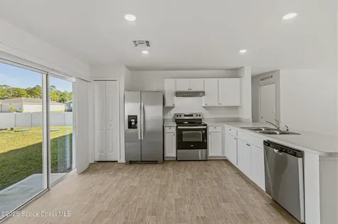 511 Trumpet Street SW Palm Bay FL 32908
