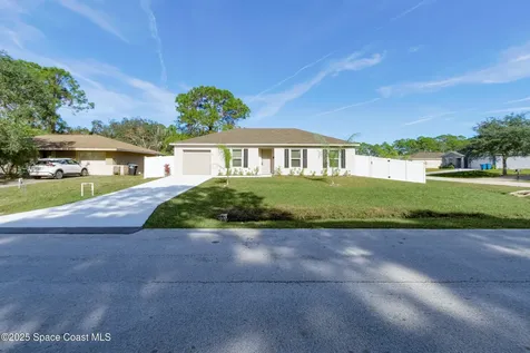 511 Trumpet Street SW Palm Bay FL 32908