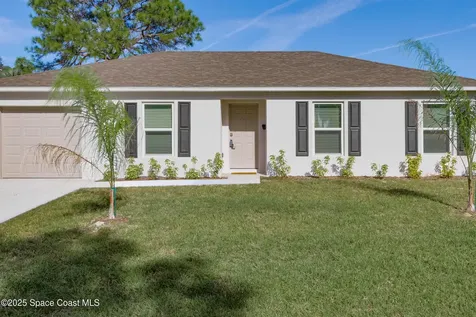 511 Trumpet Street SW Palm Bay FL 32908