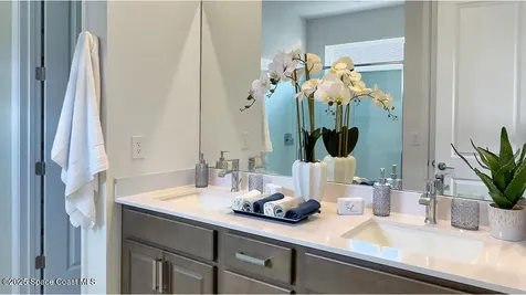 2572 Antarus Drive NW Palm Bay FL 32907