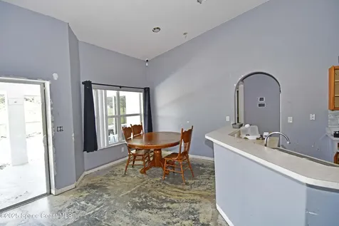 514 Hobart Avenue NW Palm Bay FL 32907