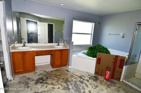 514 Hobart Avenue NW Palm Bay FL 32907