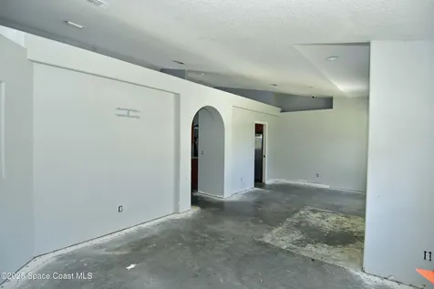 514 Hobart Avenue NW Palm Bay FL 32907