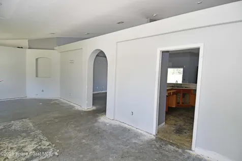 514 Hobart Avenue NW Palm Bay FL 32907