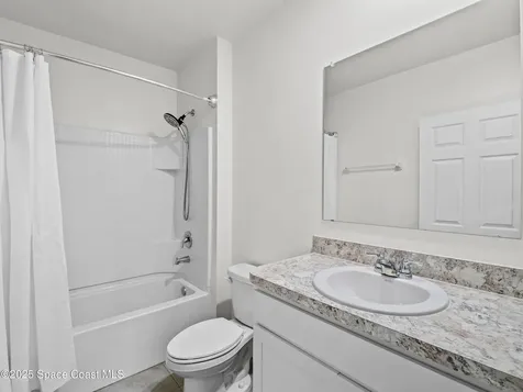 5678 Waterfall Place Grant FL 32949