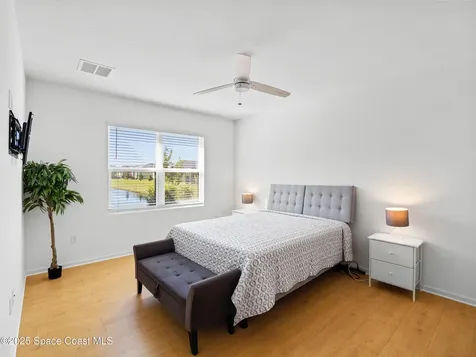 5678 Waterfall Place Grant FL 32949