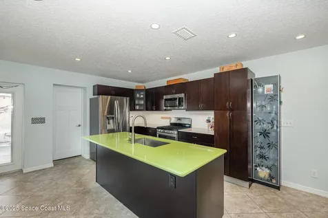 6203 Ridgewood Avenue Cocoa Beach FL 32931