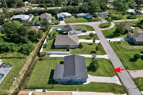 918 Bermuda Avenue Sebastian FL 32958