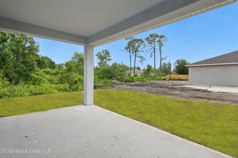 282 Americana Boulevard NW Palm Bay FL 32907