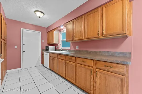 880 Pilgrim Drive Titusville FL 32780