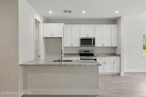 2095 Tahoe Avenue SE Palm Bay FL 32909