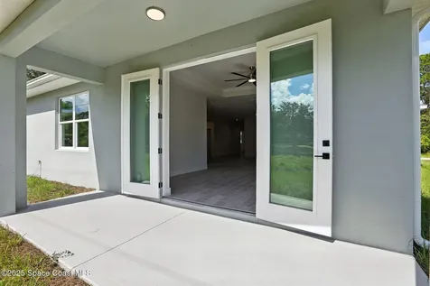 2095 Tahoe Avenue SE Palm Bay FL 32909