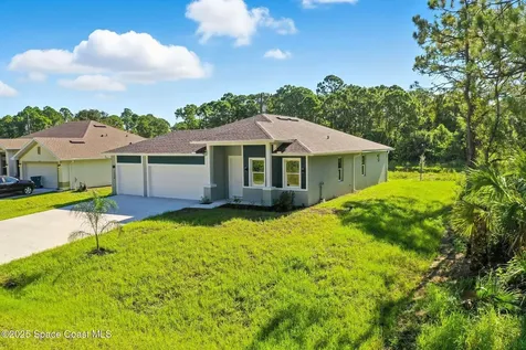 2095 Tahoe Avenue SE Palm Bay FL 32909