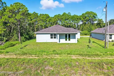 2095 Tahoe Avenue SE Palm Bay FL 32909