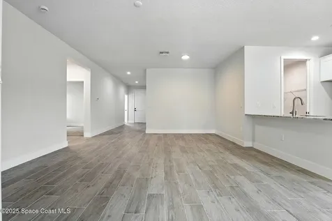 2095 Tahoe Avenue SE Palm Bay FL 32909