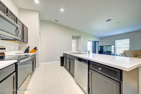 318 Silver Frost Street SE Palm Bay FL 32909