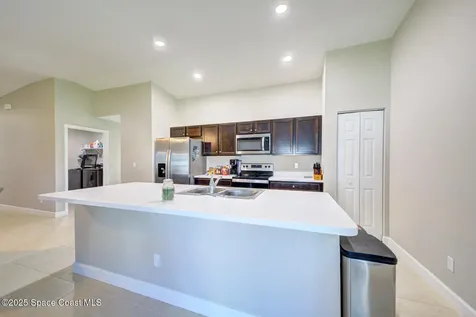 318 Silver Frost Street SE Palm Bay FL 32909