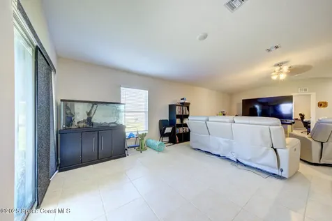 318 Silver Frost Street SE Palm Bay FL 32909