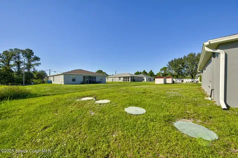 318 Silver Frost Street SE Palm Bay FL 32909