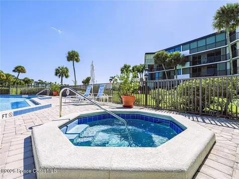 1821 Mooringline Drive Vero Beach FL 32963