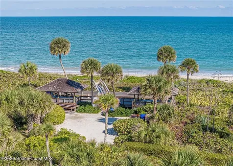 1821 Mooringline Drive Vero Beach FL 32963