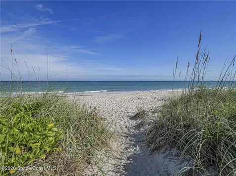 1821 Mooringline Drive Vero Beach FL 32963