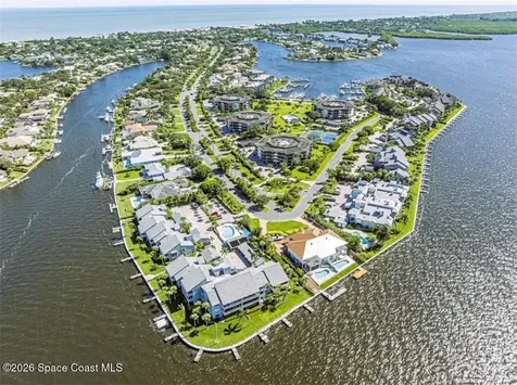1821 Mooringline Drive Vero Beach FL 32963
