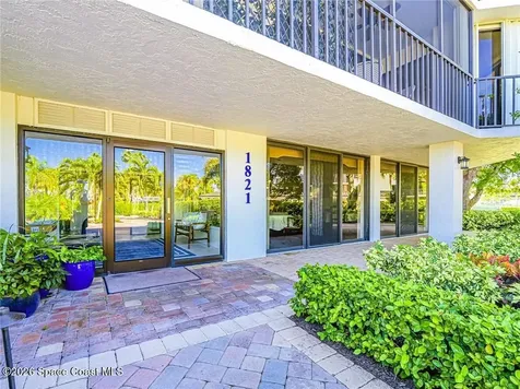 1821 Mooringline Drive Vero Beach FL 32963