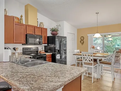 495 Danis Road SW Palm Bay FL 32908