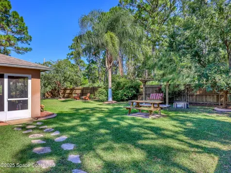 495 Danis Road SW Palm Bay FL 32908