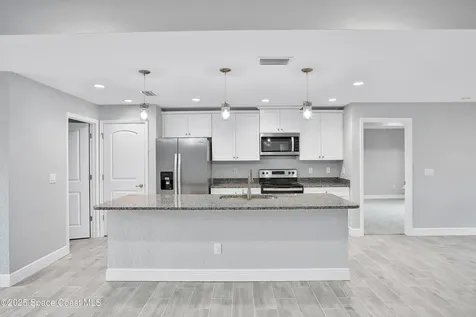 723 Geddes Street SW Palm Bay FL 32908