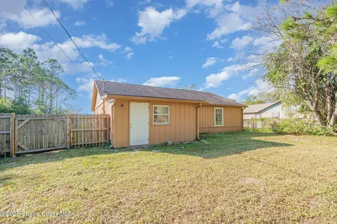 1193 Kenmore Street NW Palm Bay FL 32907