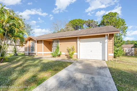 1193 Kenmore Street NW Palm Bay FL 32907