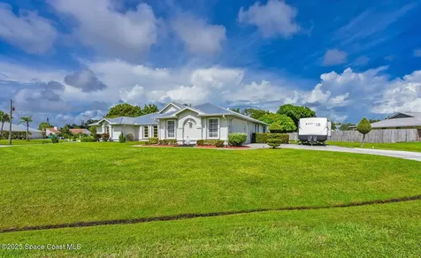 3041 SE Dalhart Road Port St. Lucie FL 34952