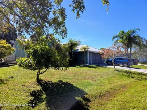 644 Norse Street NW Palm Bay FL 32907