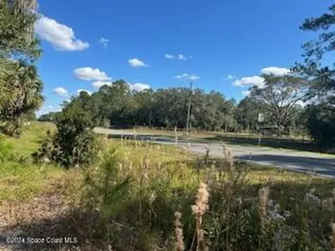882 County Road 310 Interlachen FL 32148